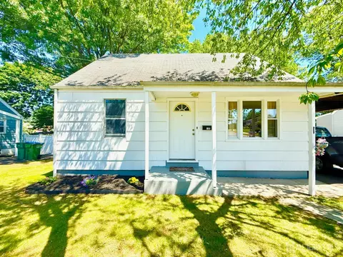 Exterior - 105 Old Post Rd, Edison, NJ 08817 photo 7 of 8