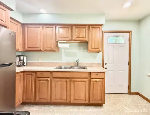 Kitchen - 105 Old Post Rd, Edison, NJ 08817 photo 2 of 5