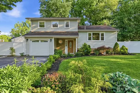 5 Mckinley St, Edison, NJ 08820