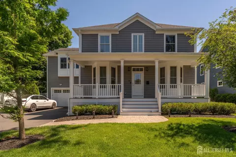 26 Washington Pl, Metuchen, NJ 08840