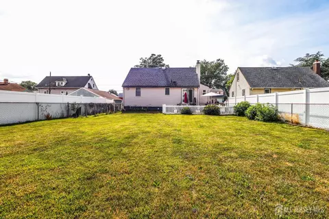 Exterior - 13 Meade St, Sewaren, NJ 07077 photo 9 of 10