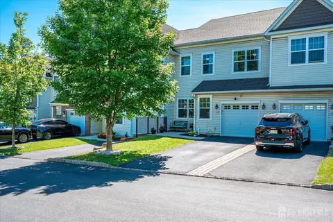 168 Savoth Ln, Colonia, NJ 07067