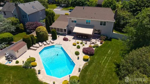 43 Homestead Cir, Marlboro, NJ 07746