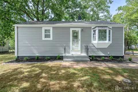 70 Gordon Ave, Old Bridge, NJ 08857