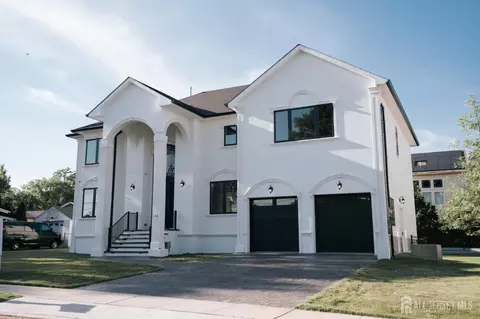 40 Wright St, Iselin, NJ 08830