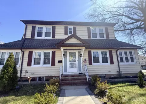955 Hamilton St, Rahway, NJ 07065