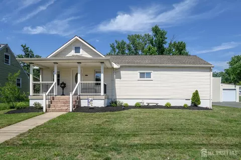 27 S Lenola Rd S, Moorestown, NJ 08057