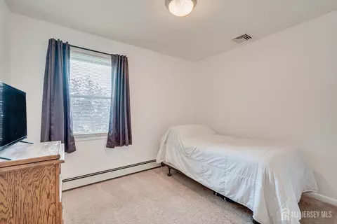 Bedroom - 30 Walnut St, Edison, NJ 08817 photo 7 of 8