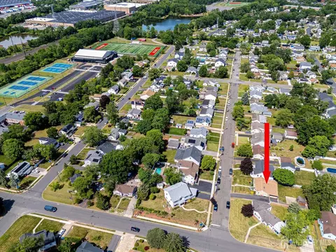 View/Area - 30 Walnut St, Edison, NJ 08817 photo 6 of 9