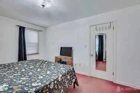 Bedroom - 30 Walnut St, Edison, NJ 08817 photo 5 of 8