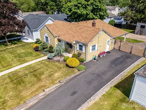 View/Area - 30 Walnut St, Edison, NJ 08817 photo 1 of 9