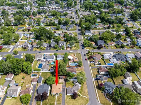 View/Area - 30 Walnut St, Edison, NJ 08817 photo 7 of 9