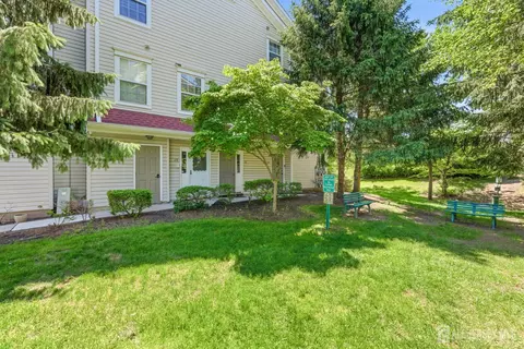 23 Prestwick Way, Edison, NJ 08820