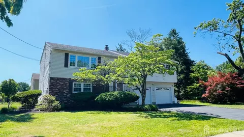 950 Newton St, North Brunswick, NJ 08902
