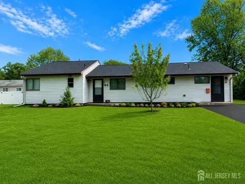 24 Cambridge Rd, South Brunswick, NJ 08824