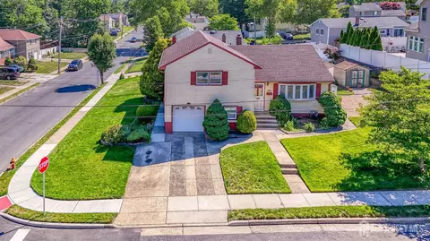 30 Frandsen Ave, South River, NJ 08882