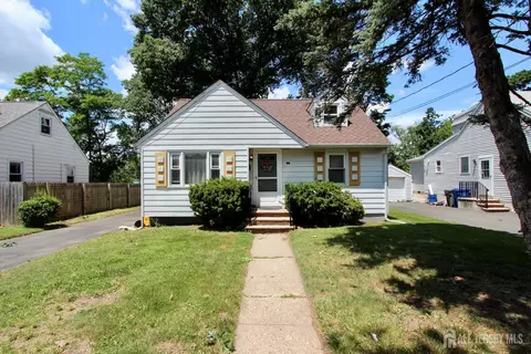 308 W Crescent Pkwy W, South Plainfield, NJ 07080