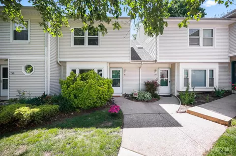 31 Dallenbach Ln, East Brunswick, NJ 08816