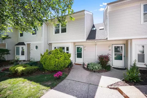 31 Dallenbach Ln, East Brunswick, NJ 08816