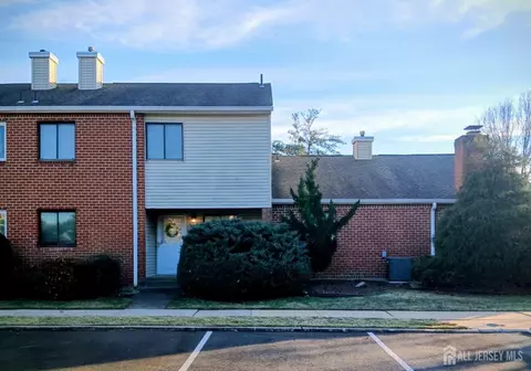 119 Nightingale Ct, Old Bridge, NJ 08857