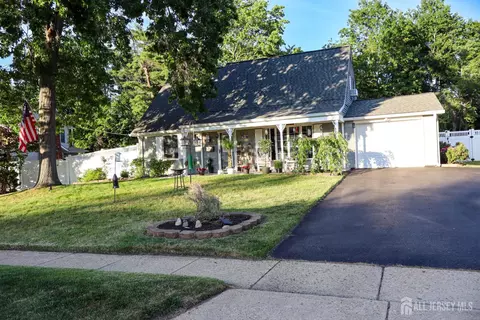 80 Andover Ln, Aberdeen, NJ 07747