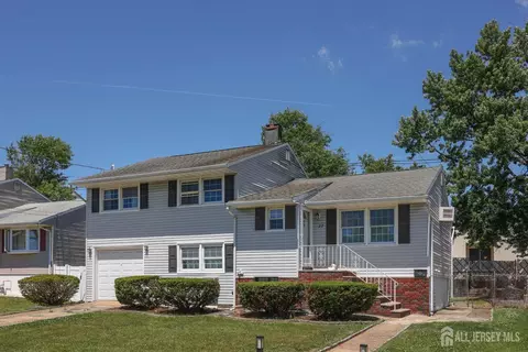 22 Webb Dr, Fords, NJ 08863