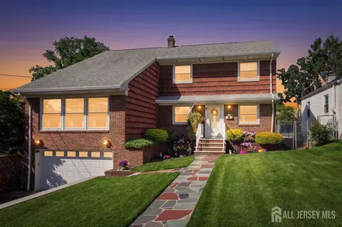 9 Washington Ave, Kearny, NJ 07032