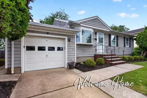 56 Whitman St, Carteret, NJ 07008