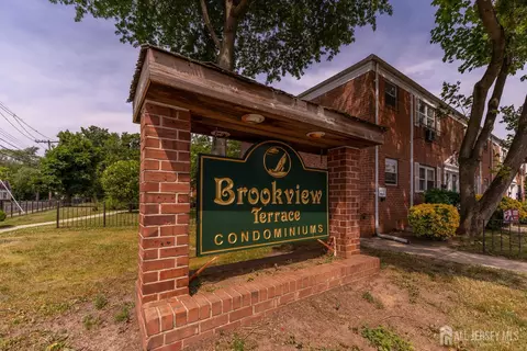 289 Main St #14M, Spotswood, NJ 08884