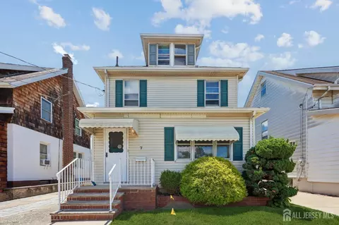 7 Johnson Pl, South River, NJ 08882