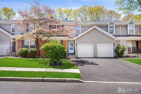 150 Nantwich Ct, Somerset, NJ 08873