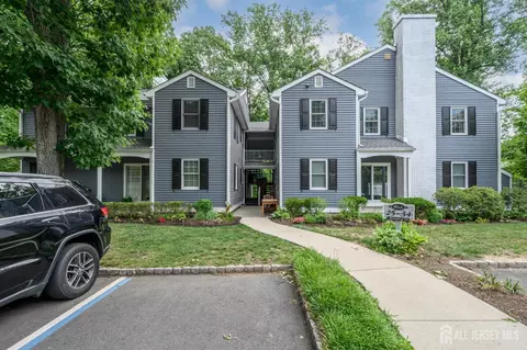 28 Countryside Dr, Bernards, NJ 07920