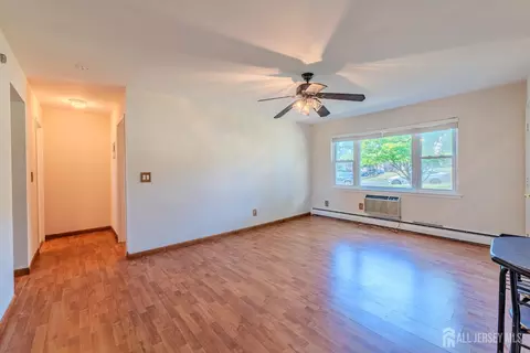 Living - 93 Fox Rd #2A, Edison, NJ 08817 photo 3 of 4