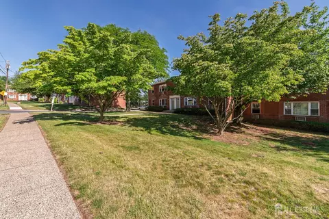 Exterior - 93 Fox Rd #2A, Edison, NJ 08817 photo 1 of 5