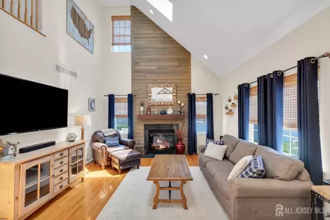 Living - 2 Mapleton Rd, Old Bridge, NJ 08857 photo 6 of 7