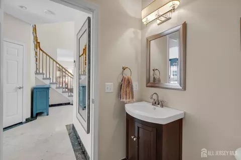 Entry Way - 2 Mapleton Rd, Old Bridge, NJ 08857 photo 6 of 8