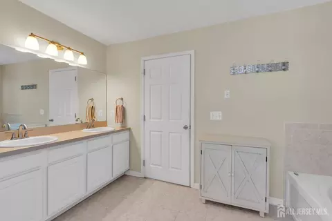 Entry Way - 2 Mapleton Rd, Old Bridge, NJ 08857 photo 7 of 8