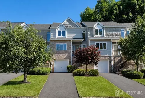 78 Averell Dr, Morris Plains, NJ 07950