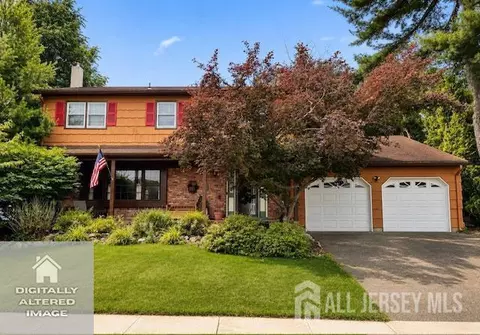 20 Tracey Dr, Milltown, NJ 08850