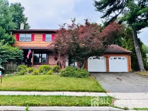 20 Tracey Dr, Milltown, NJ 08850