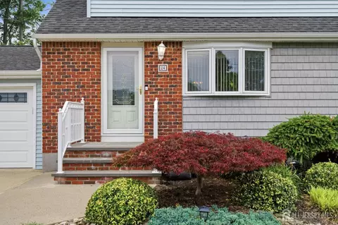 24 Deerwood Ave, Edison, NJ 08817