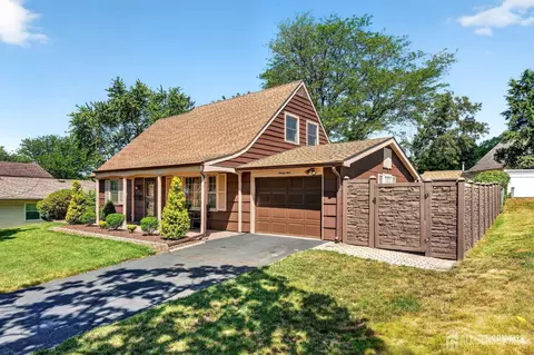 Exterior - 29 Ormont Ln, Matawan, NJ 07747 photo 10 of 10