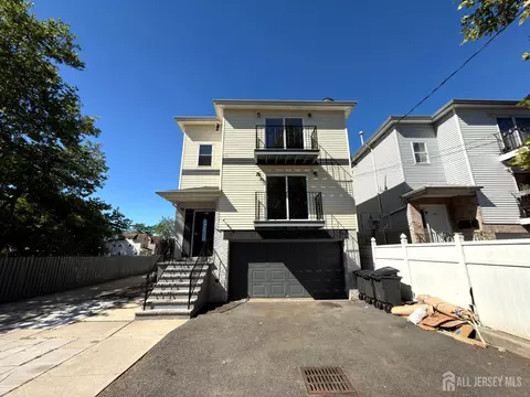 64 Montclair Ave, Newark, NJ 07104
