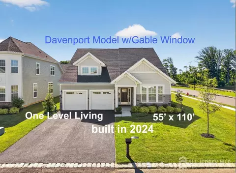 2 Vizcaya Dr, Monroe, NJ 08831