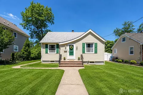 14 Anne St, South River, NJ 08882