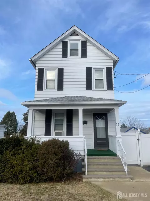 11 Idlewild Ave, Sayreville, NJ 08872