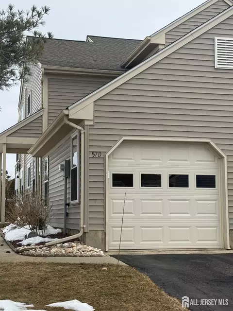 57 Yorkshire Dr #D, Monroe, NJ 08831