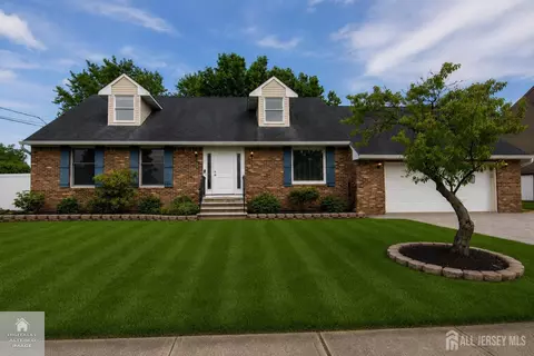 99 Anderson Ave, Monroe, NJ 08831