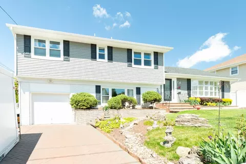67 Thomas Pl, Edison, NJ 08837