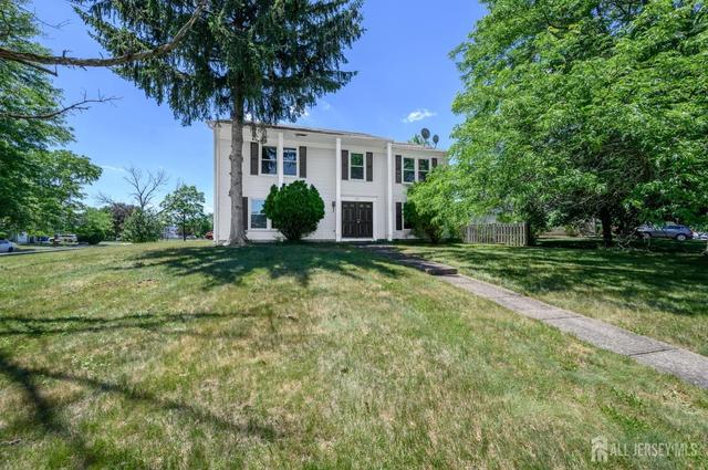 23 Gulick Ln, Plainsboro, NJ 08536